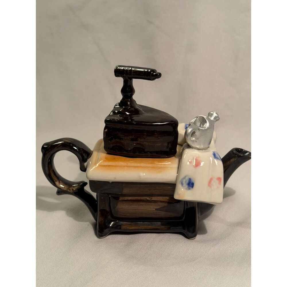 Vintage Ceramic Miniature Sewing Machine Teapot